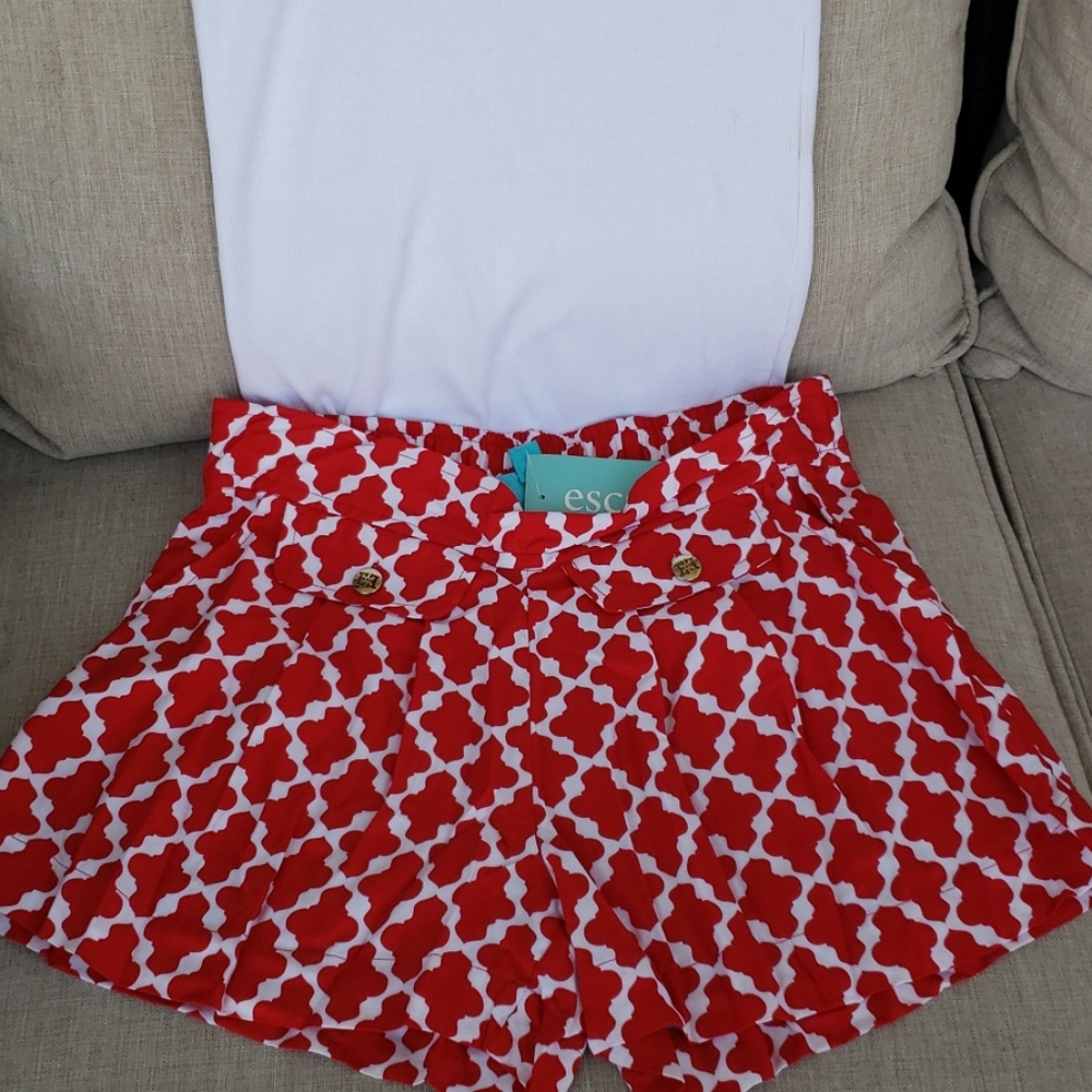 NWT ESCAPADA WHITE RED MARSH SHORTS